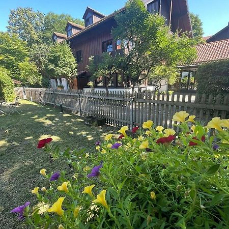Hotel Schrenkhof Унтерхахинг Экстерьер фото