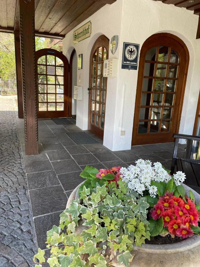 Hotel Schrenkhof Унтерхахинг Экстерьер фото