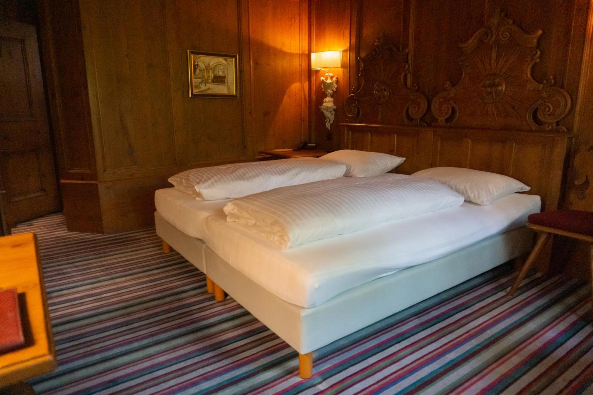 Hotel Schrenkhof Унтерхахинг Экстерьер фото