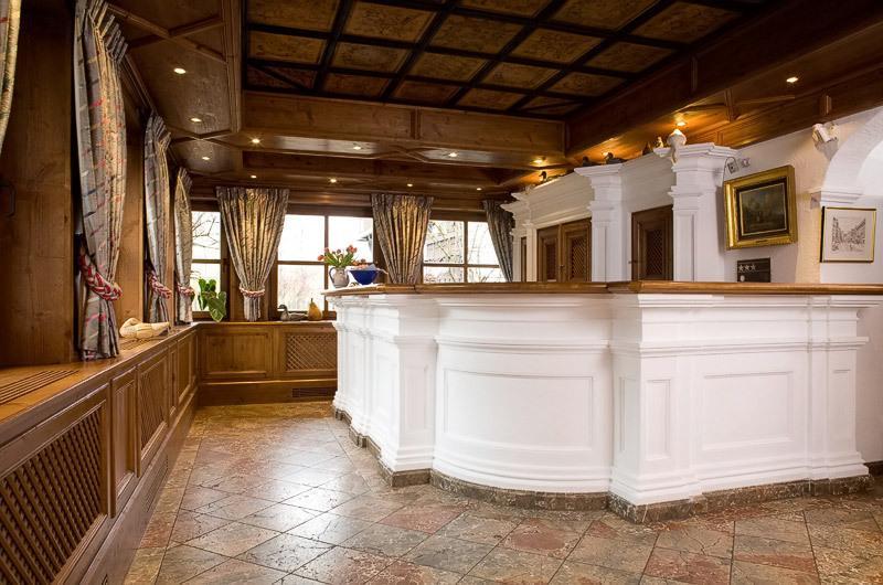 Hotel Schrenkhof Унтерхахинг Интерьер фото